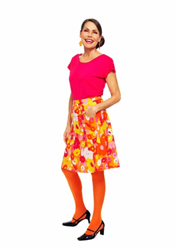 <h2>Orange nederdel med blomstret retro print og lommer fra Cissi och Selma</h2>